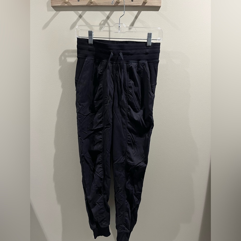 Lululemon Women’s Black Jogger Pants